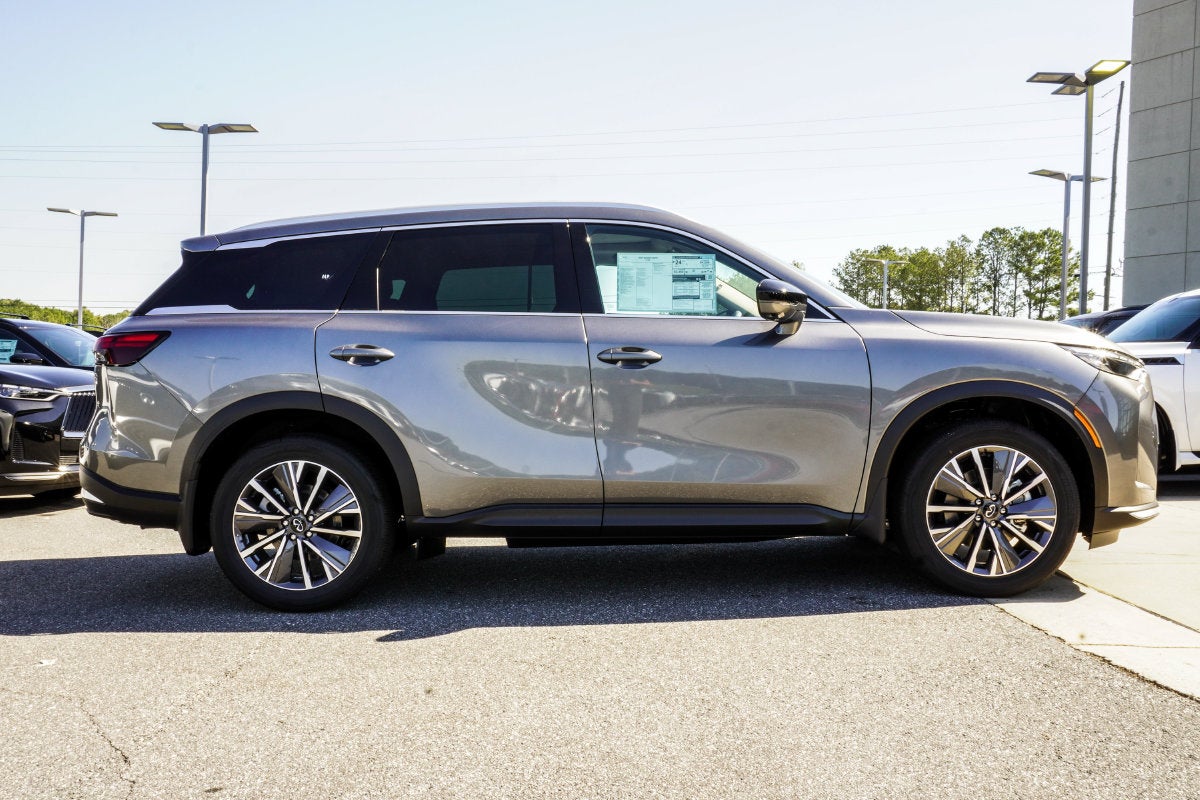2027 INFINITI QX60 LUXE