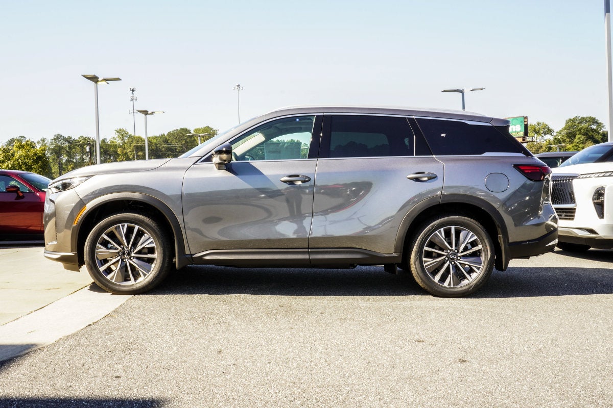 2027 INFINITI QX60 LUXE
