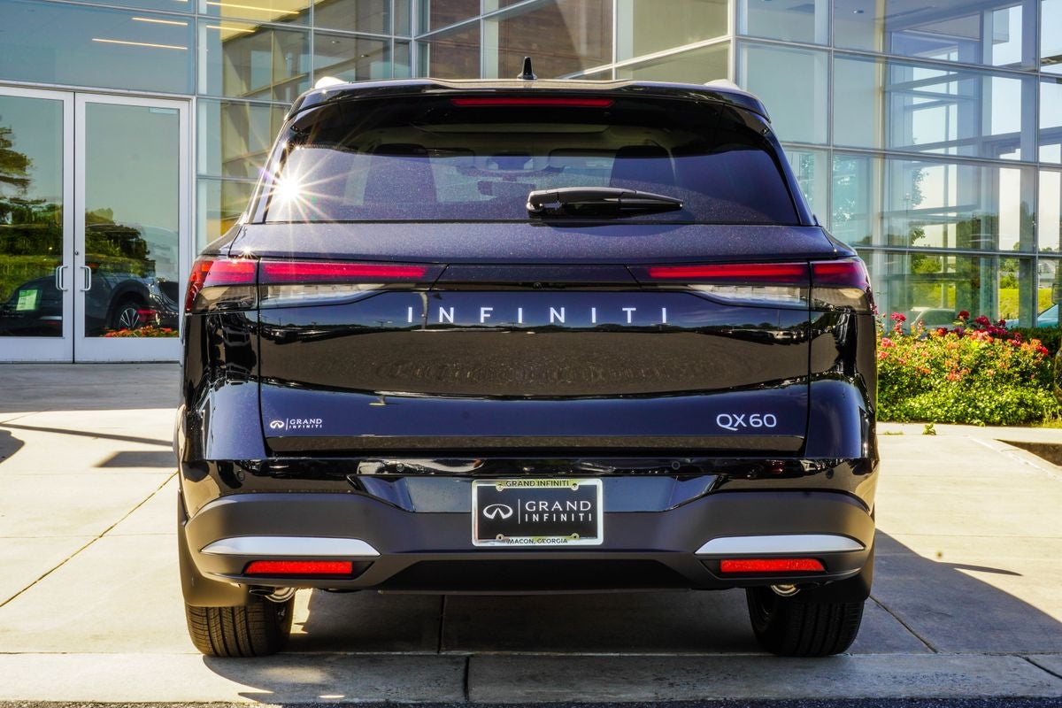 2027 INFINITI QX60 LUXE