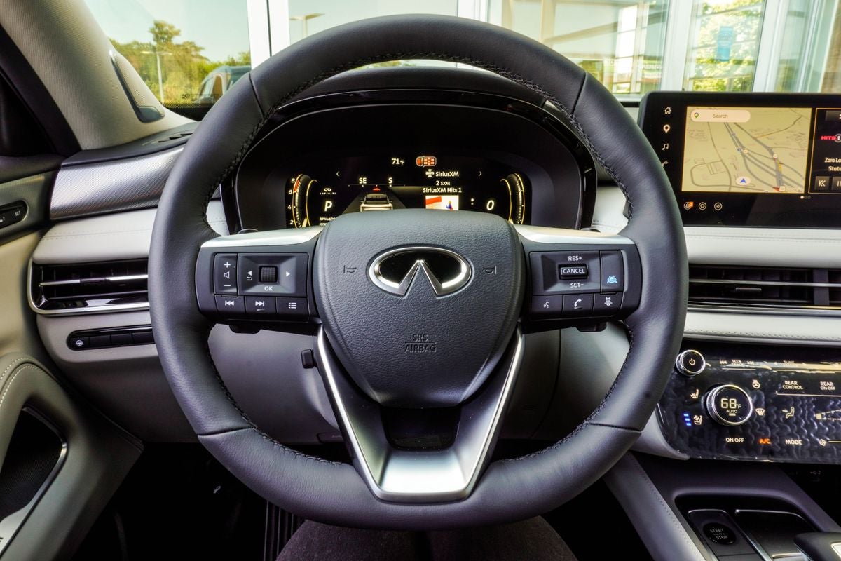 2027 INFINITI QX60 LUXE