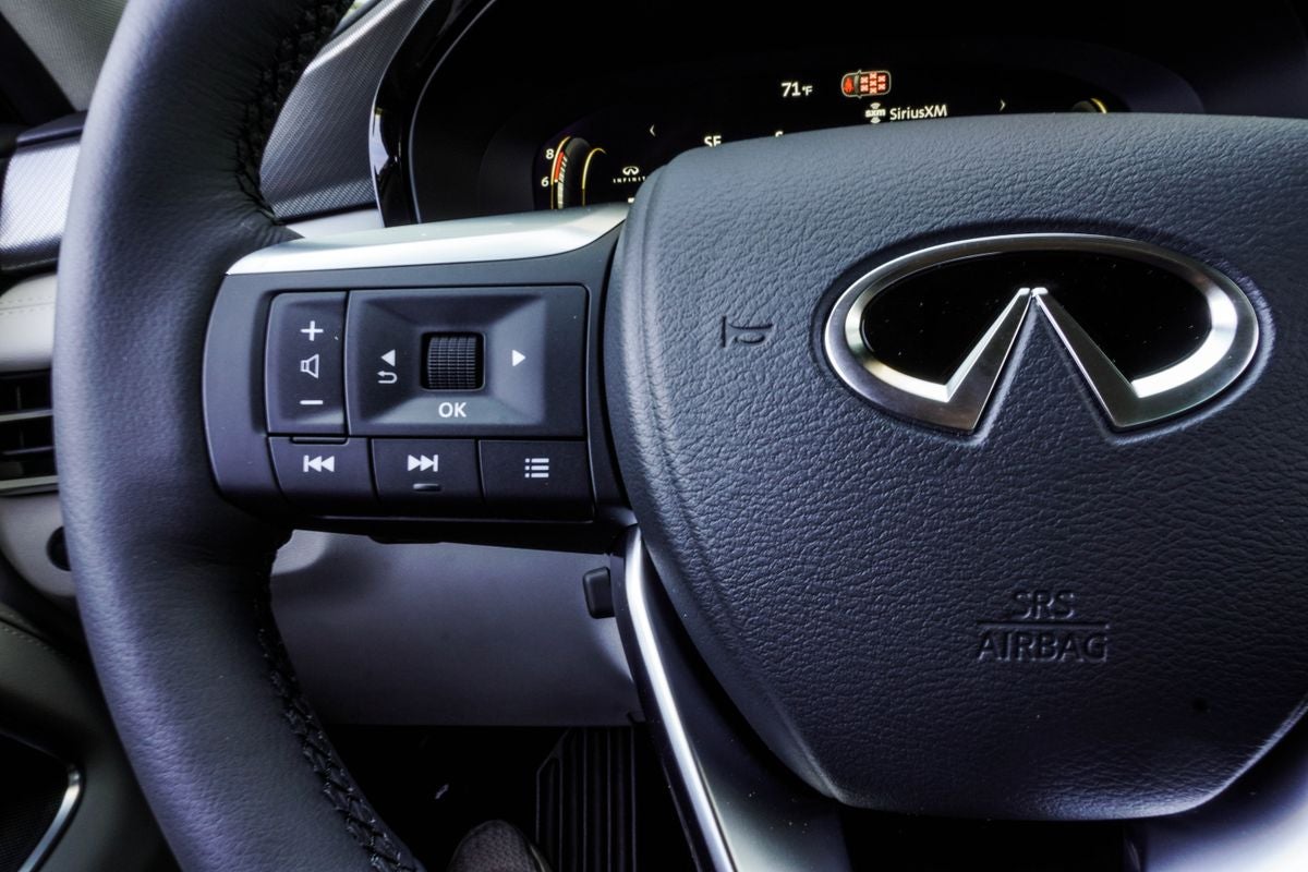 2027 INFINITI QX60 LUXE