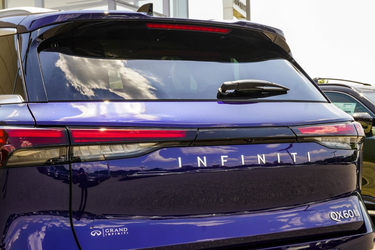 2027 INFINITI QX60 LUXE