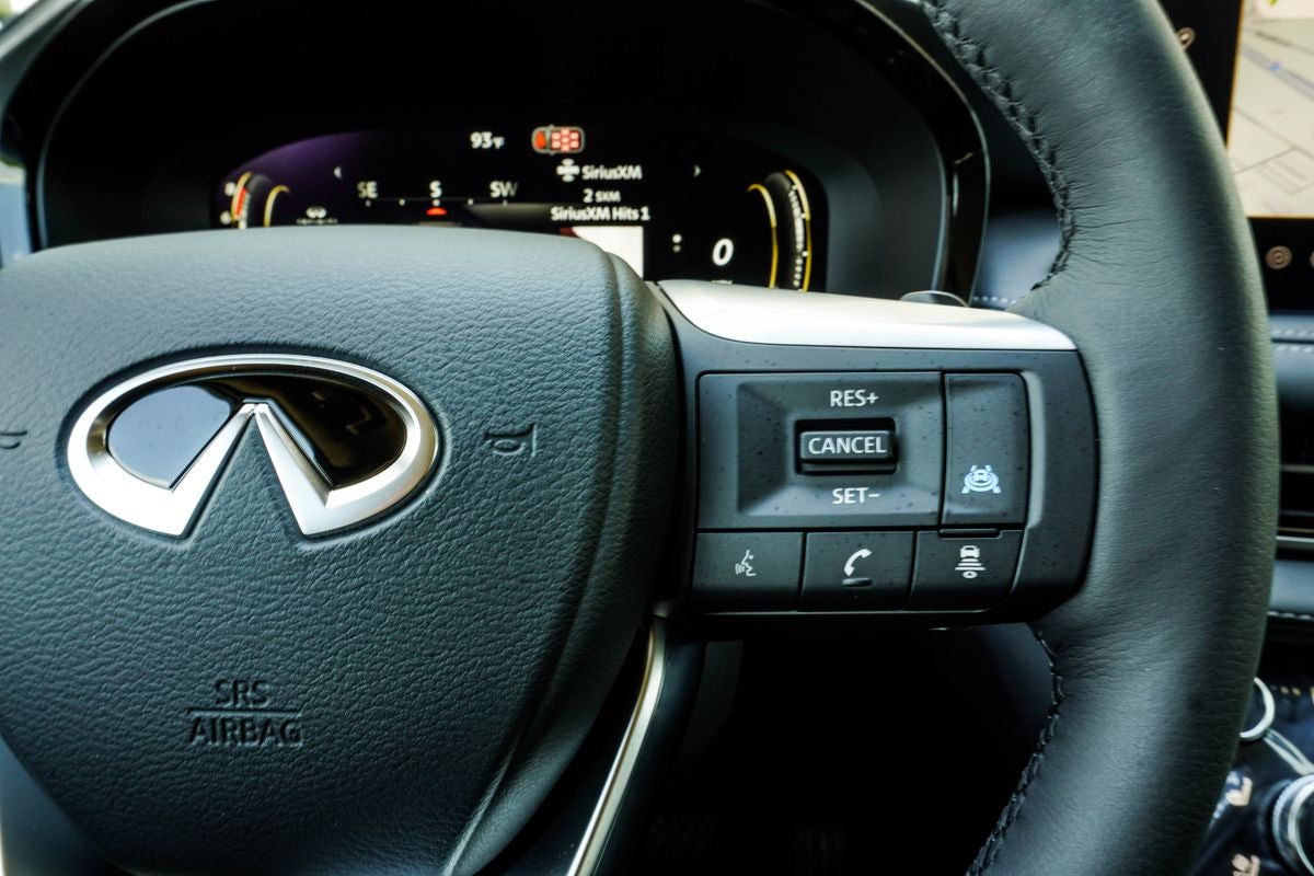 2027 INFINITI QX60 LUXE