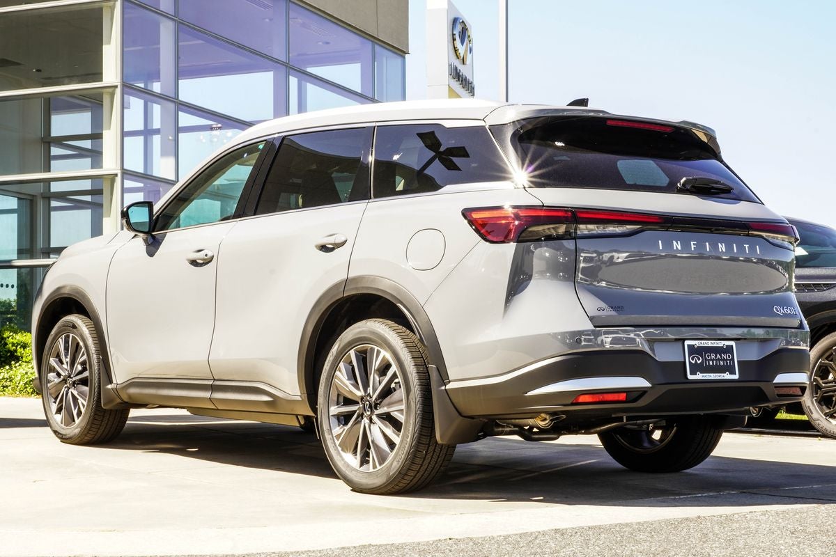2027 INFINITI QX60 LUXE