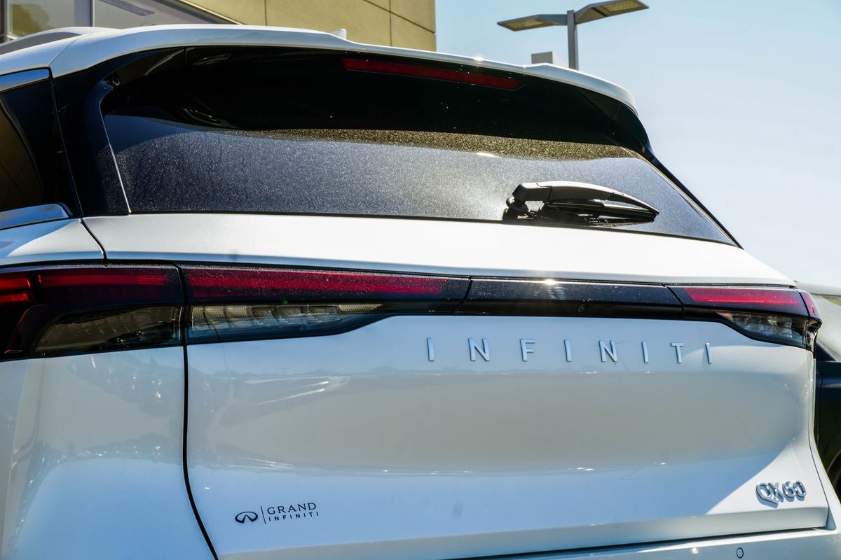 2026 INFINITI QX60 LUXE