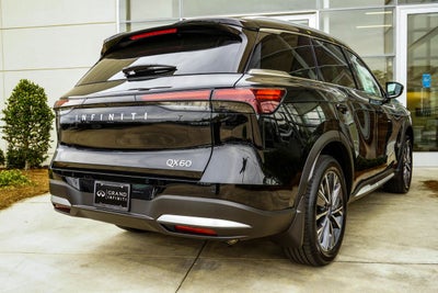 2026 INFINITI QX60 LUXE