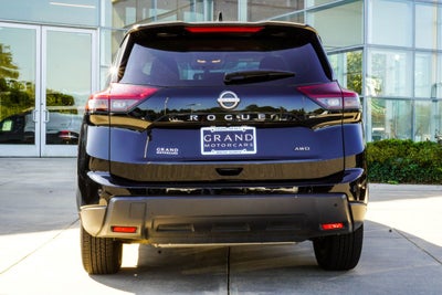 2025 Nissan Rogue SV
