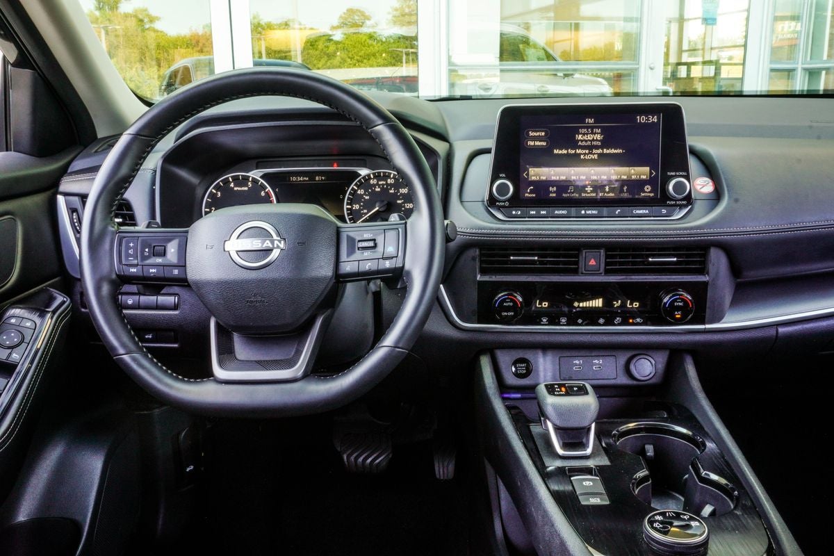 2025 Nissan Rogue SV