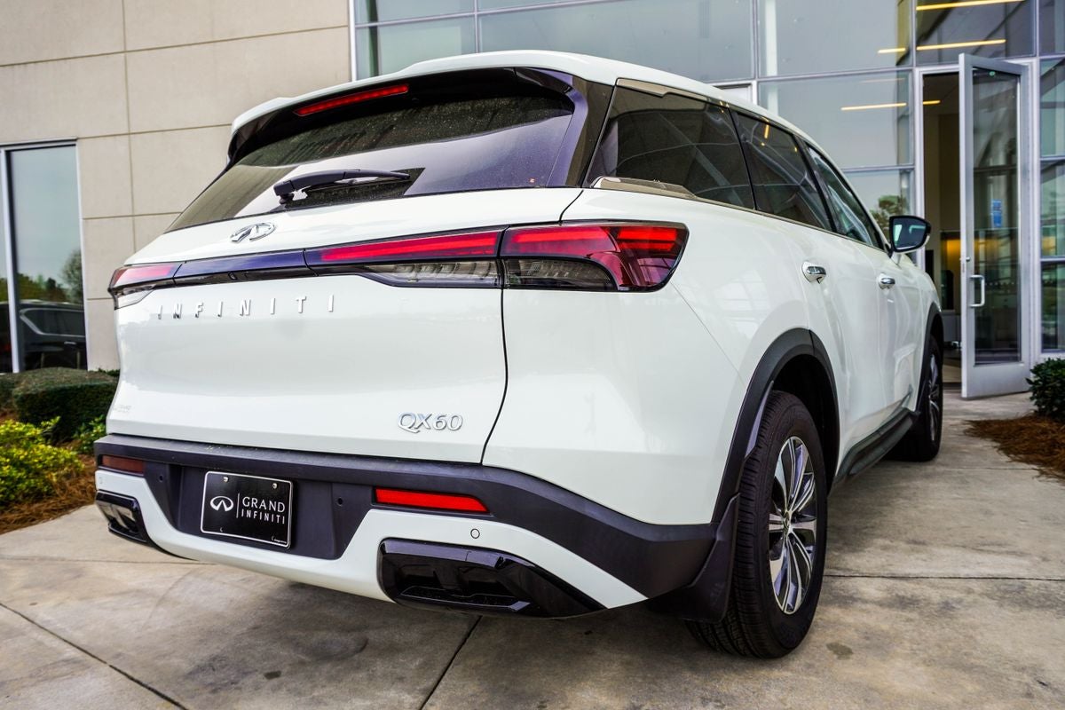 2023 INFINITI QX60 PURE