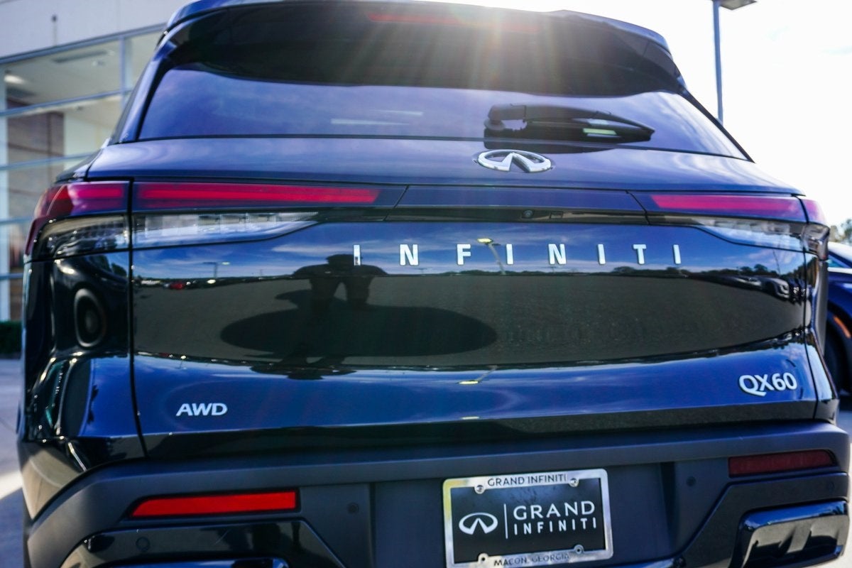 2023 INFINITI QX60 PURE