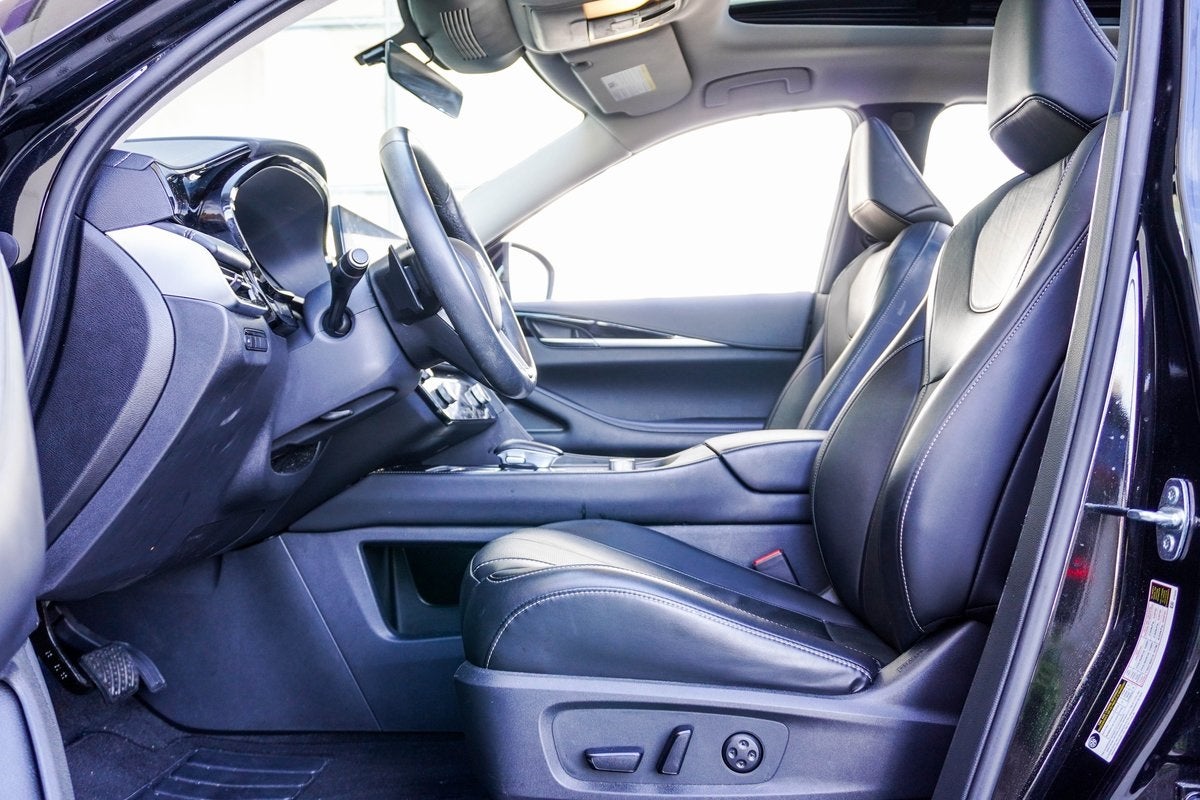 2023 INFINITI QX60 PURE