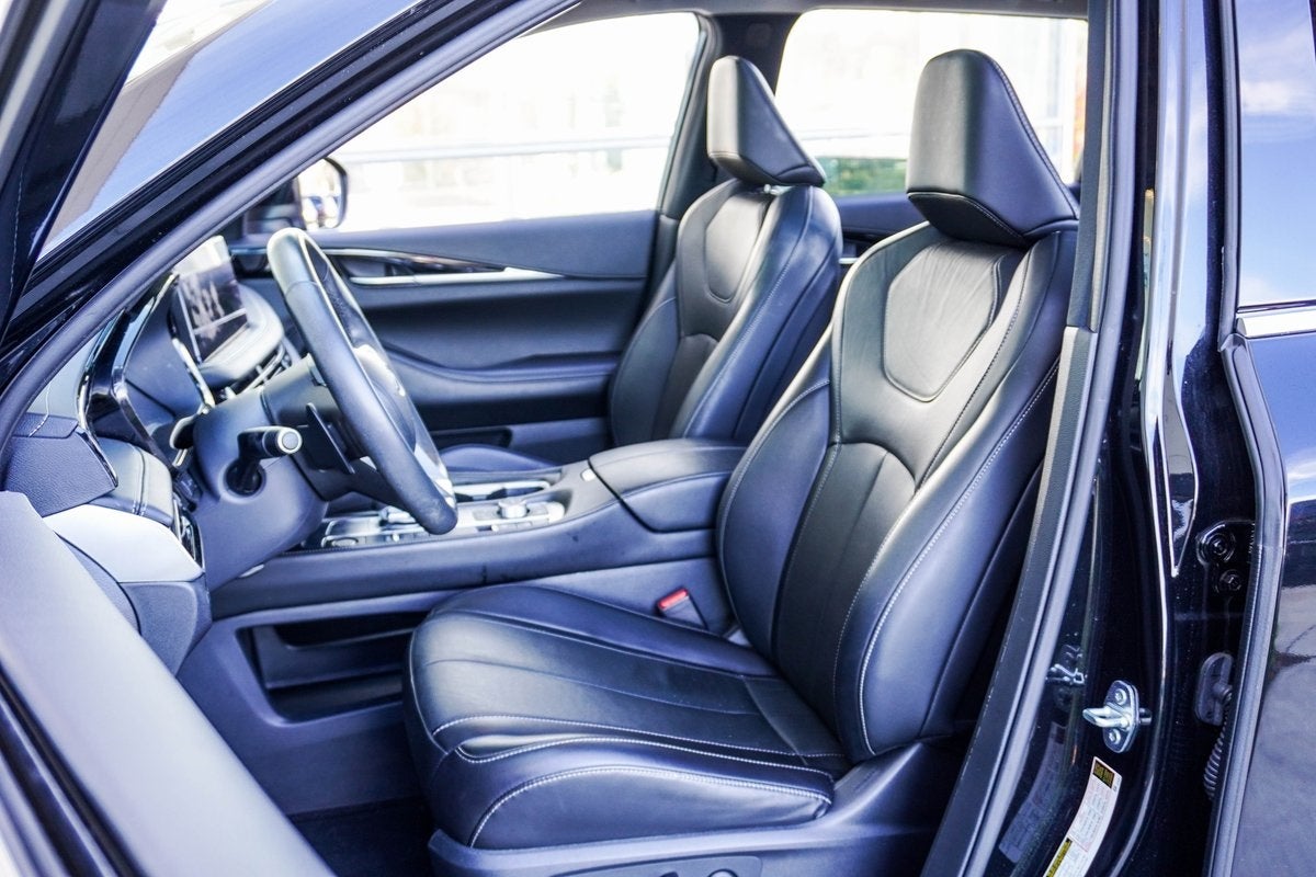 2023 INFINITI QX60 PURE