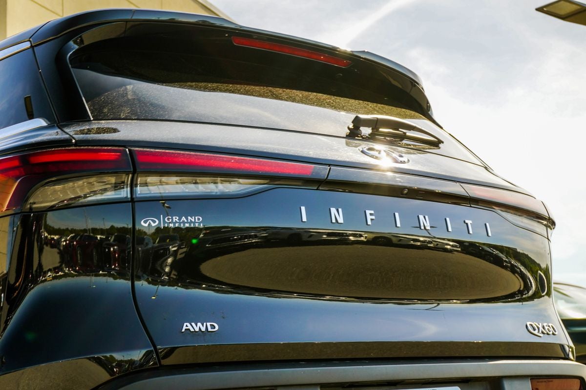 2023 INFINITI QX60 PURE