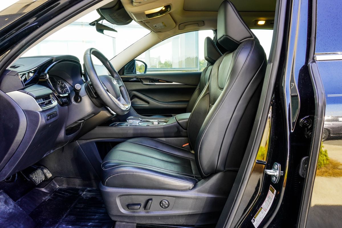2023 INFINITI QX60 PURE