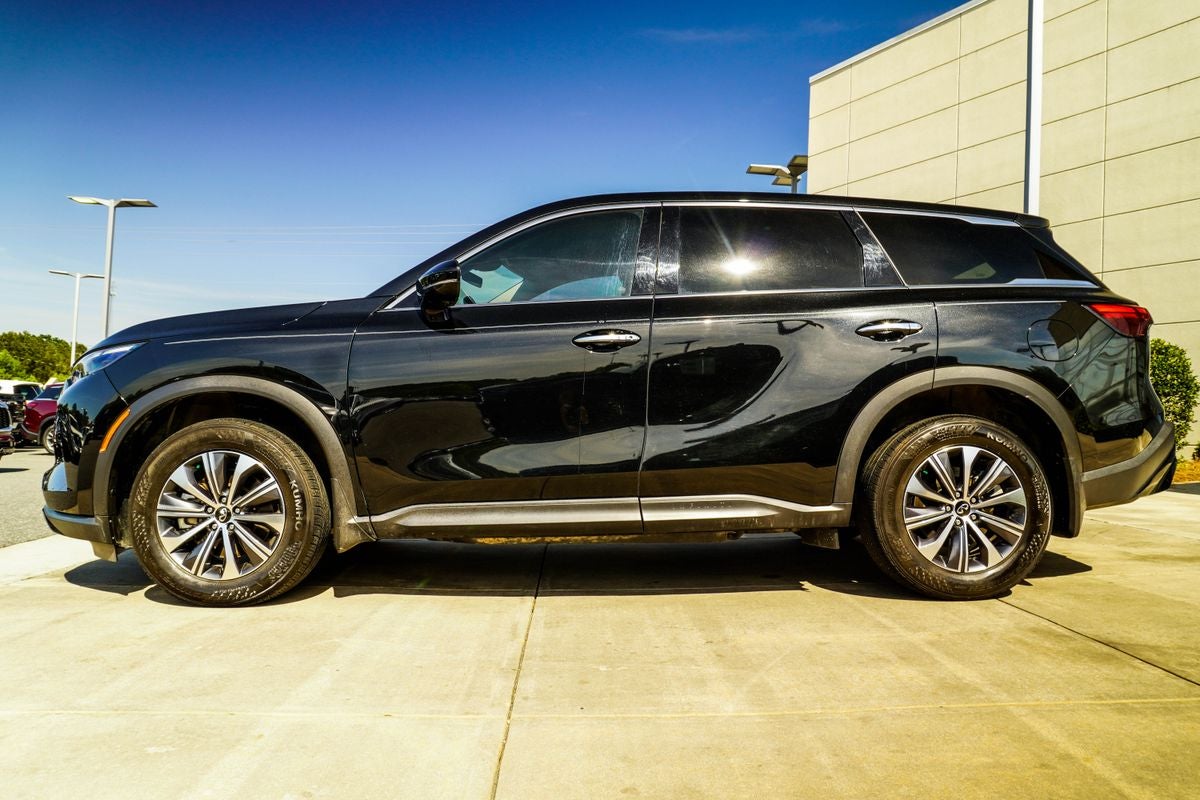 2023 INFINITI QX60 PURE