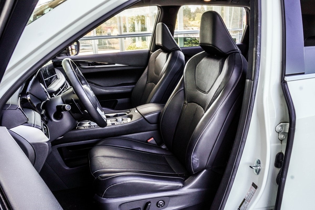 2023 INFINITI QX60 PURE