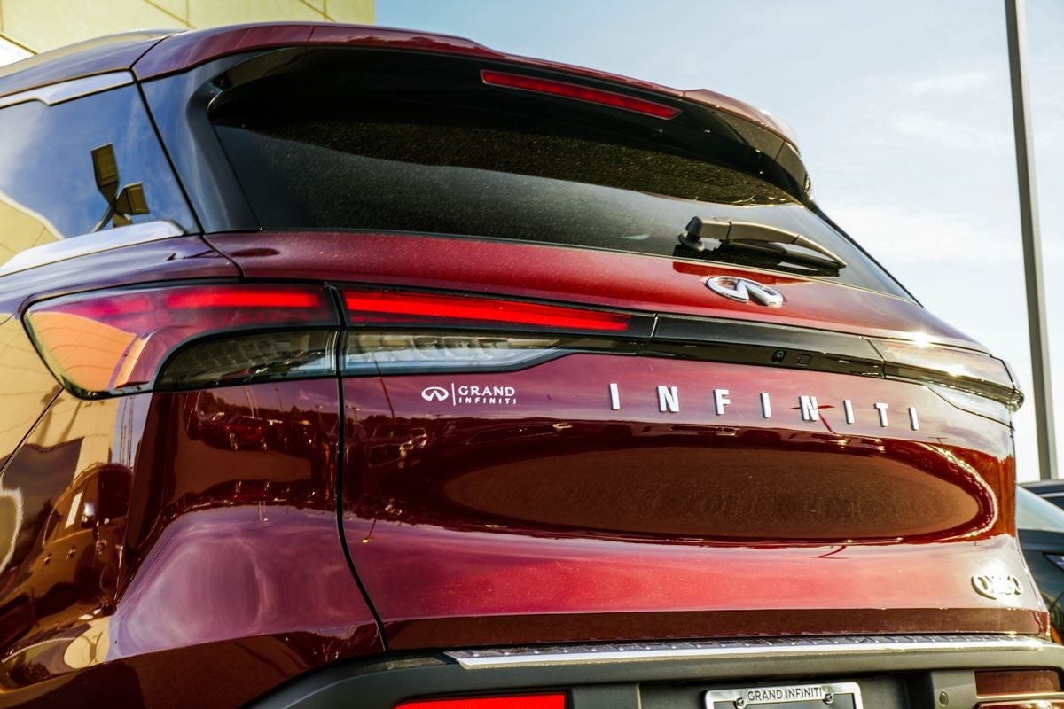 2023 INFINITI QX60 LUXE