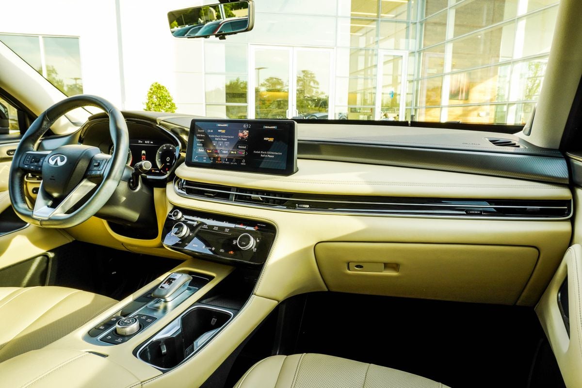 2023 INFINITI QX60 LUXE