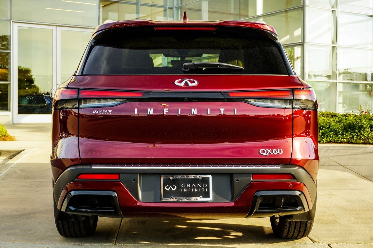 2023 INFINITI QX60 LUXE