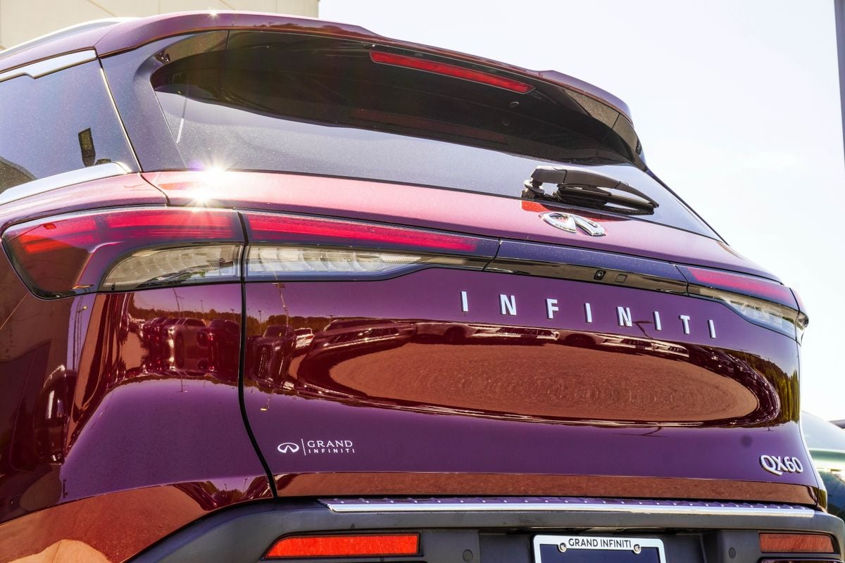 2023 INFINITI QX60 LUXE