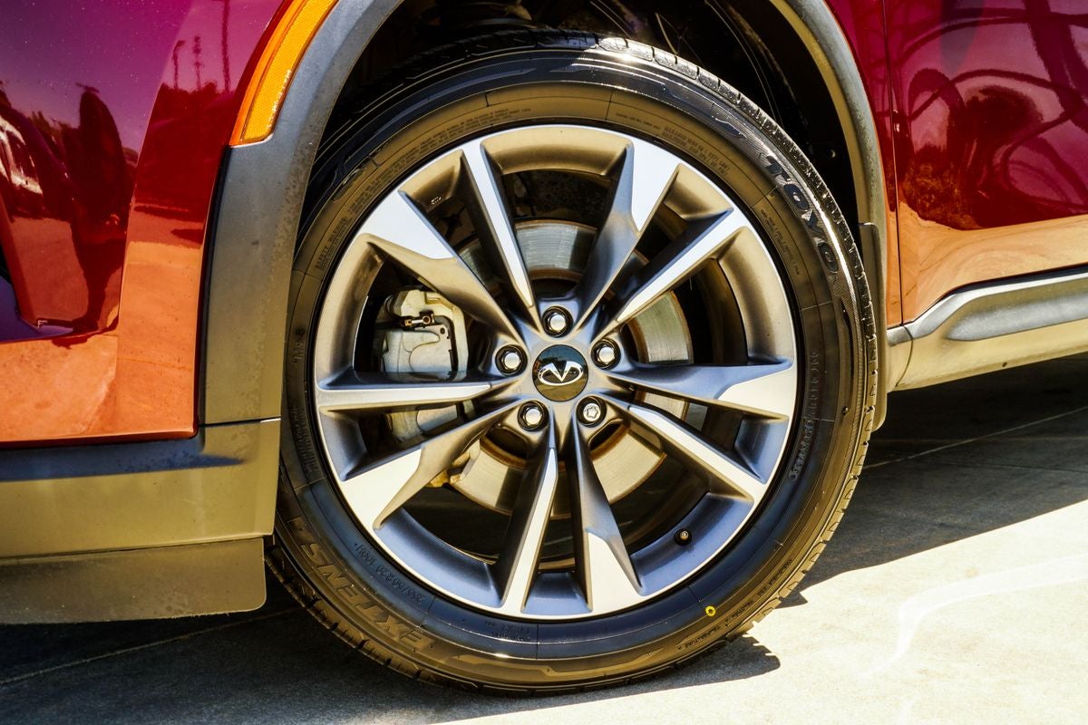 2023 INFINITI QX60 LUXE