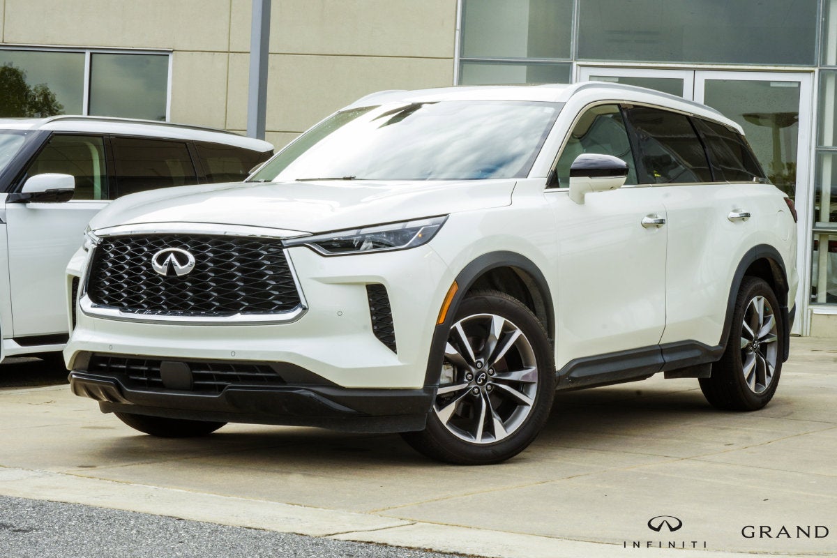 2023 INFINITI QX60 LUXE
