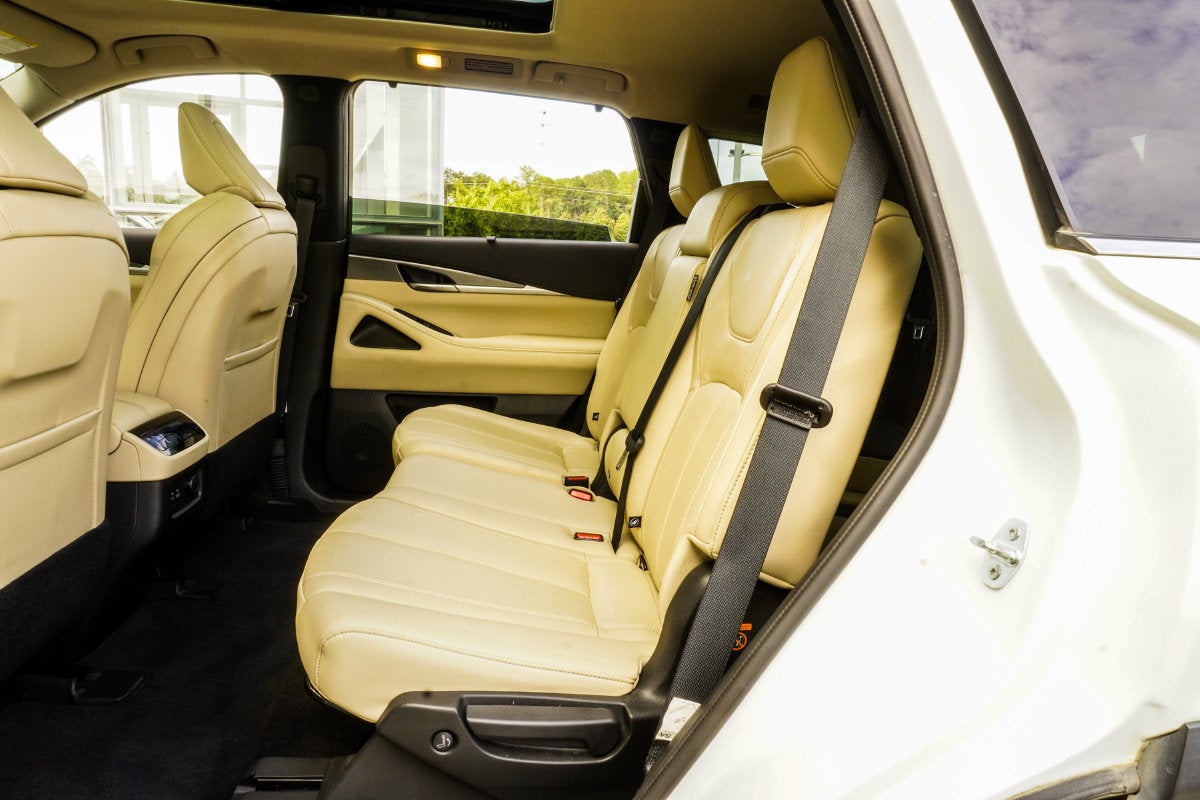 2023 INFINITI QX60 LUXE