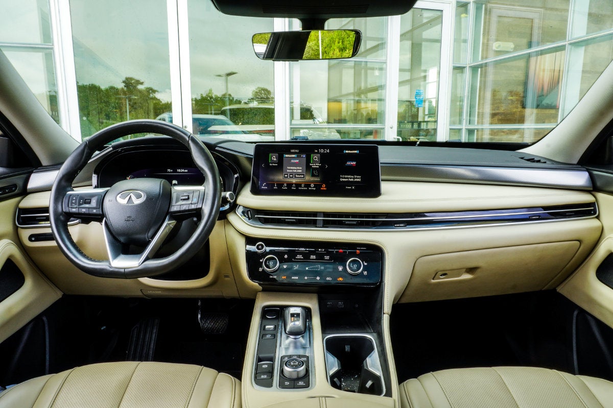 2023 INFINITI QX60 LUXE