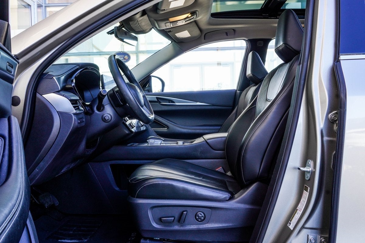 2023 INFINITI QX60 LUXE