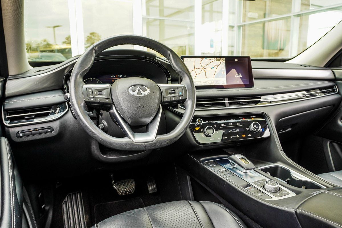 2023 INFINITI QX60 LUXE