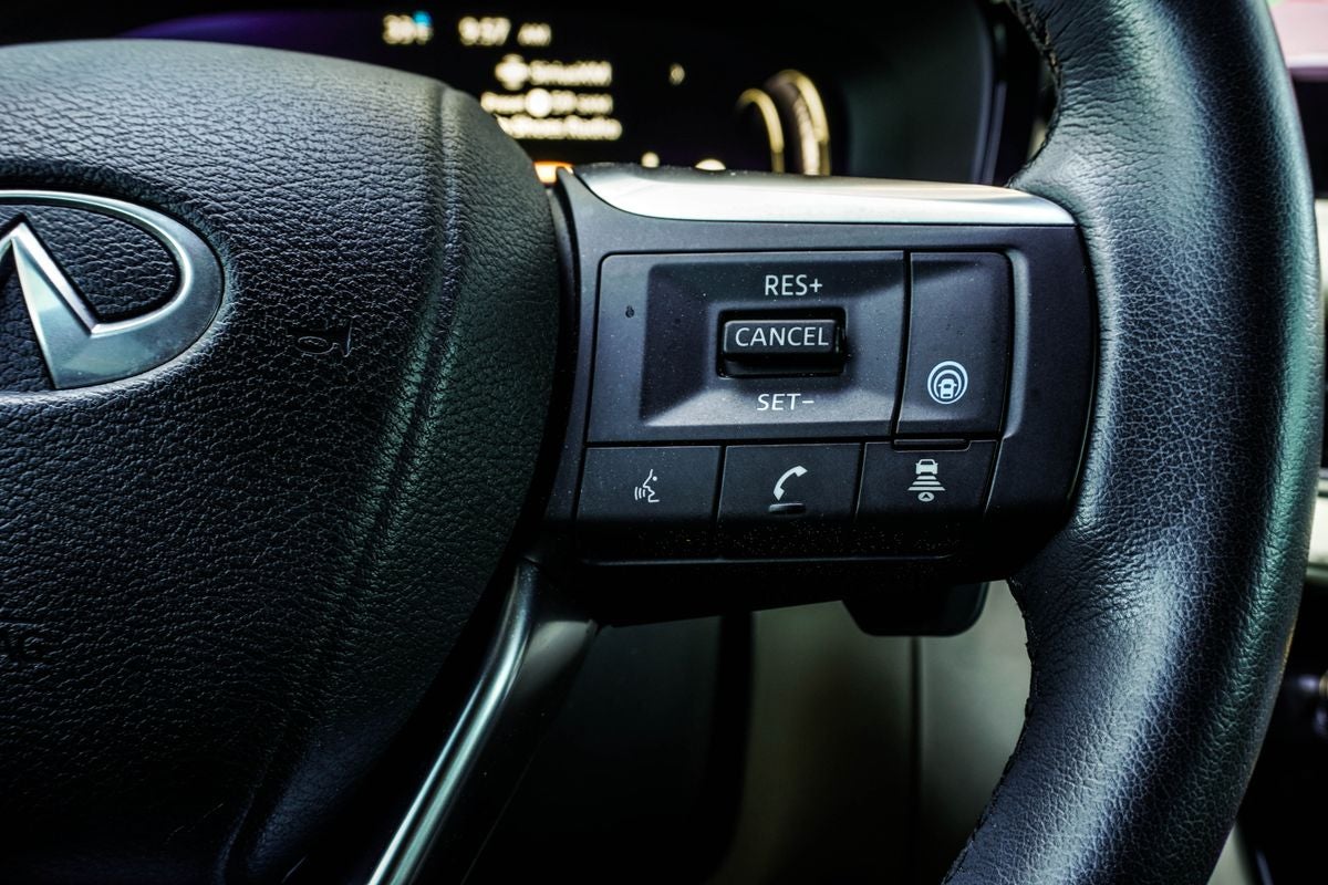 2023 INFINITI QX60 LUXE