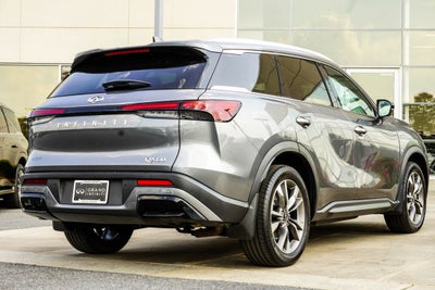 2023 INFINITI QX60 LUXE