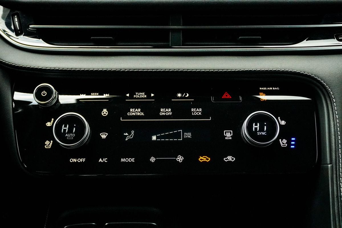 2023 INFINITI QX60 LUXE