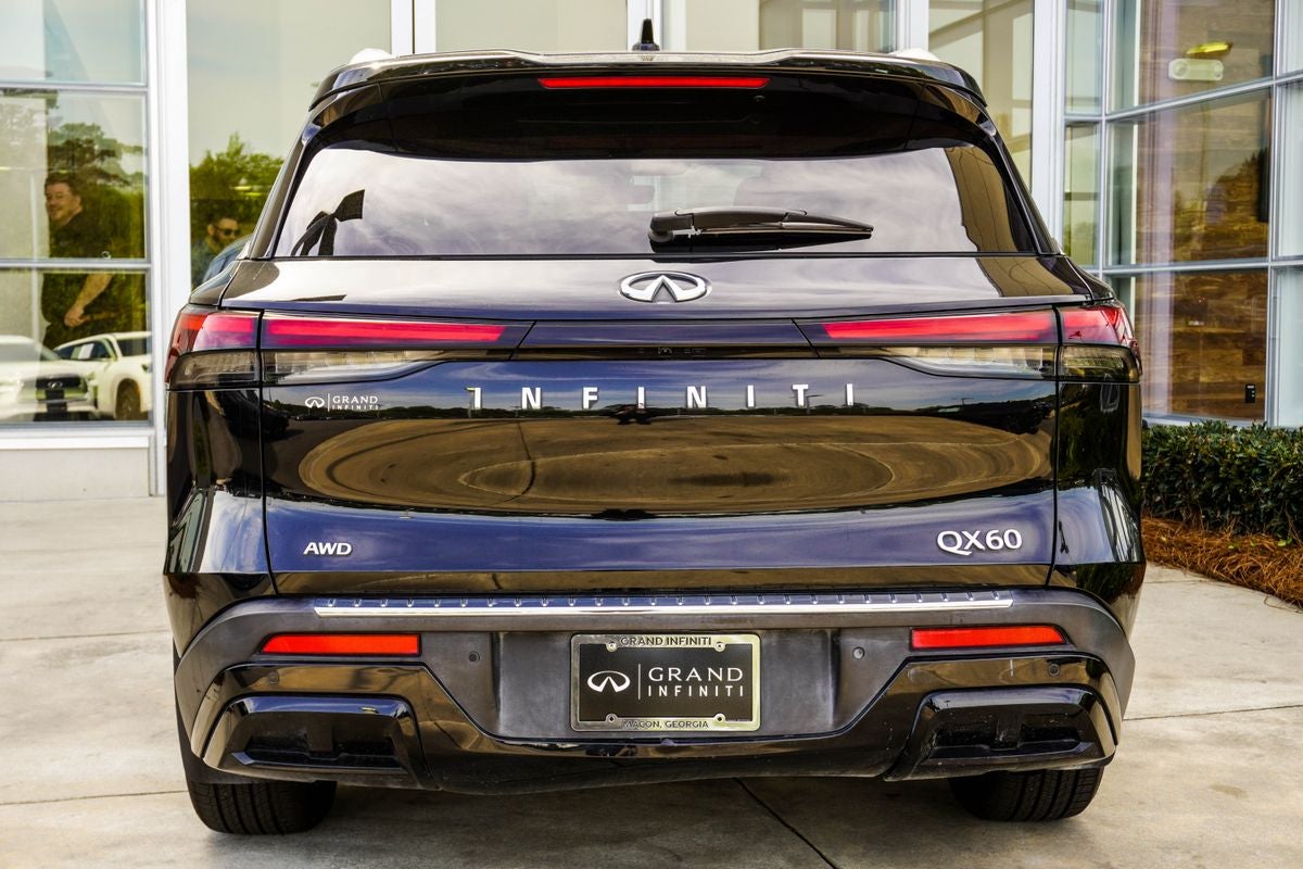 2023 INFINITI QX60 LUXE