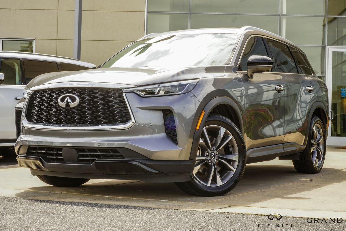 2023 INFINITI QX60 LUXE