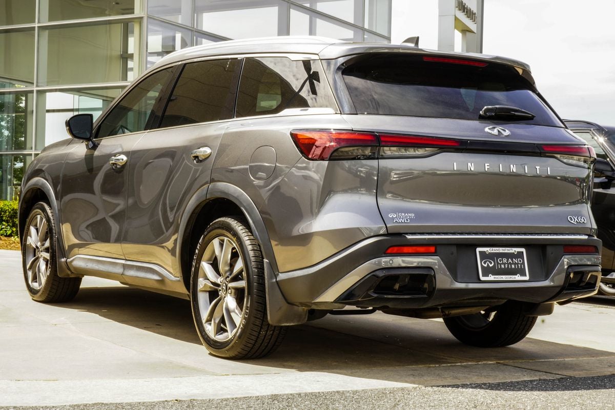 2023 INFINITI QX60 LUXE