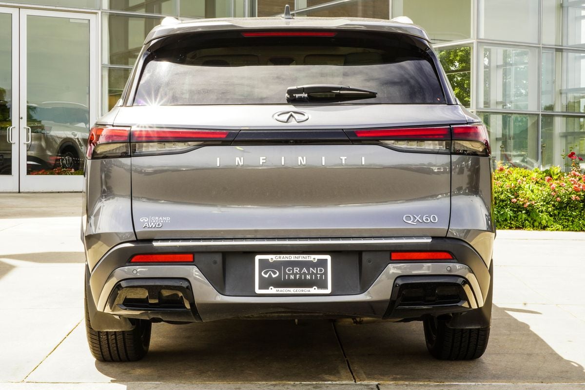 2023 INFINITI QX60 LUXE