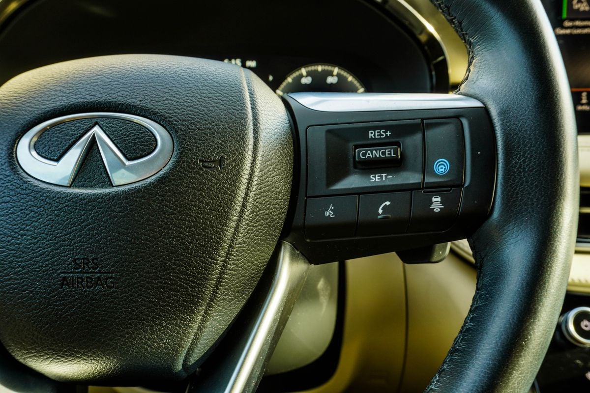 2023 INFINITI QX60 LUXE