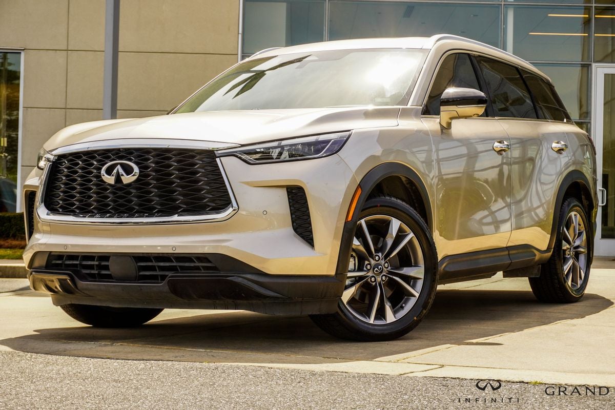 2023 INFINITI QX60 LUXE