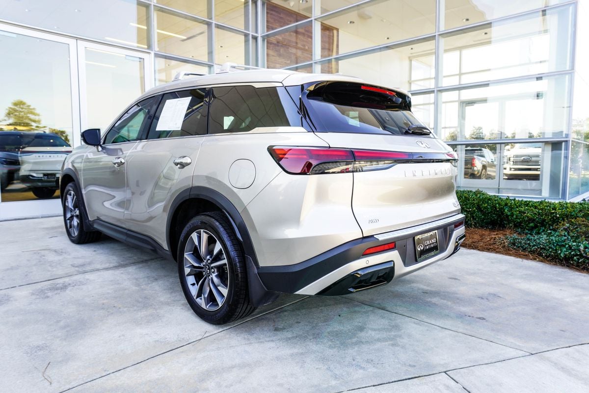 2023 INFINITI QX60 LUXE