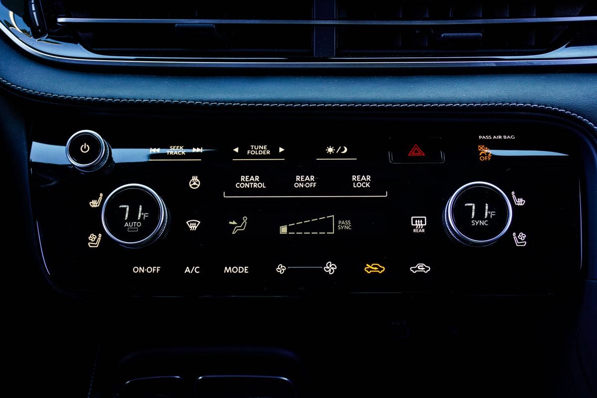 2023 INFINITI QX60 LUXE