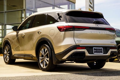 2023 INFINITI QX60 LUXE