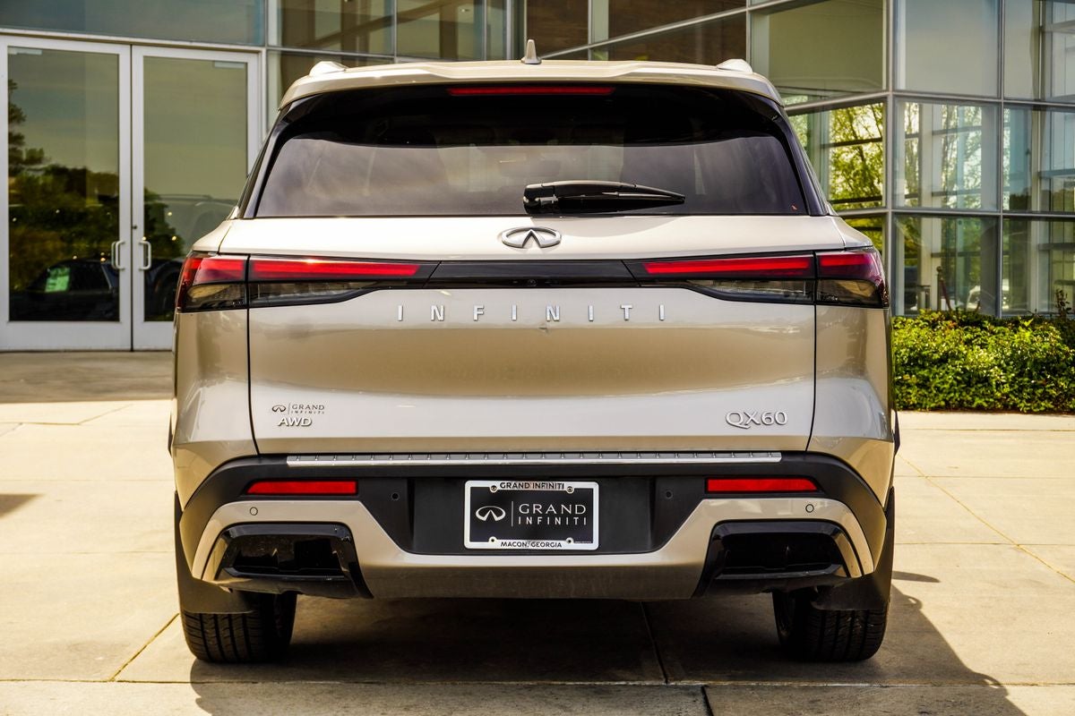 2023 INFINITI QX60 LUXE