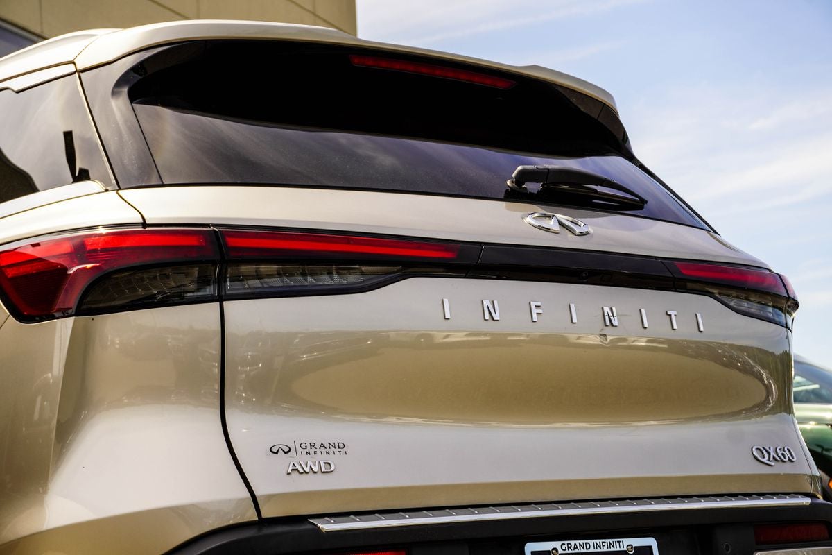 2023 INFINITI QX60 LUXE