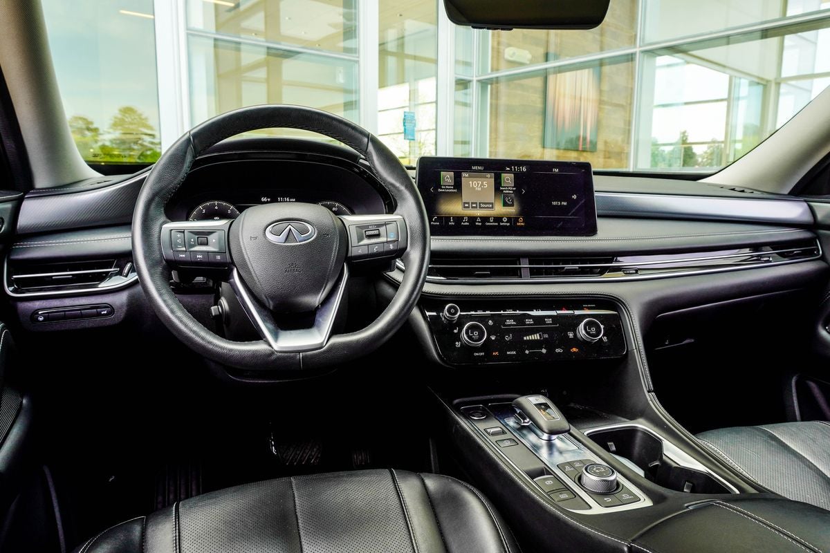 2023 INFINITI QX60 LUXE