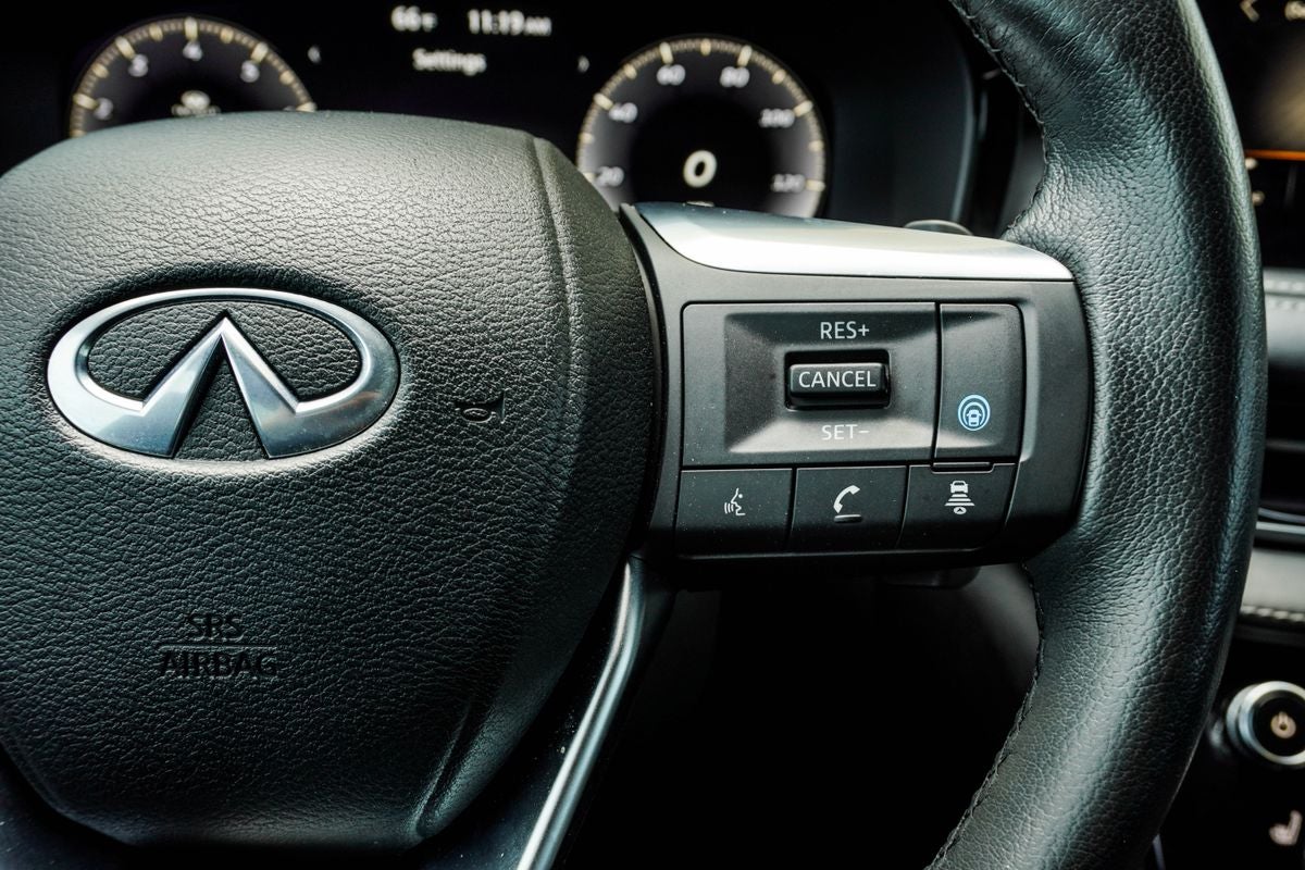 2023 INFINITI QX60 LUXE