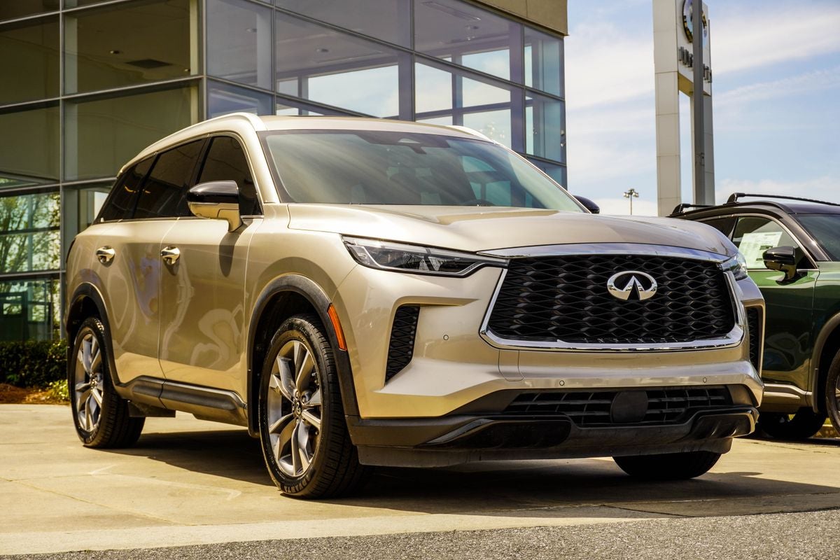 2023 INFINITI QX60 LUXE