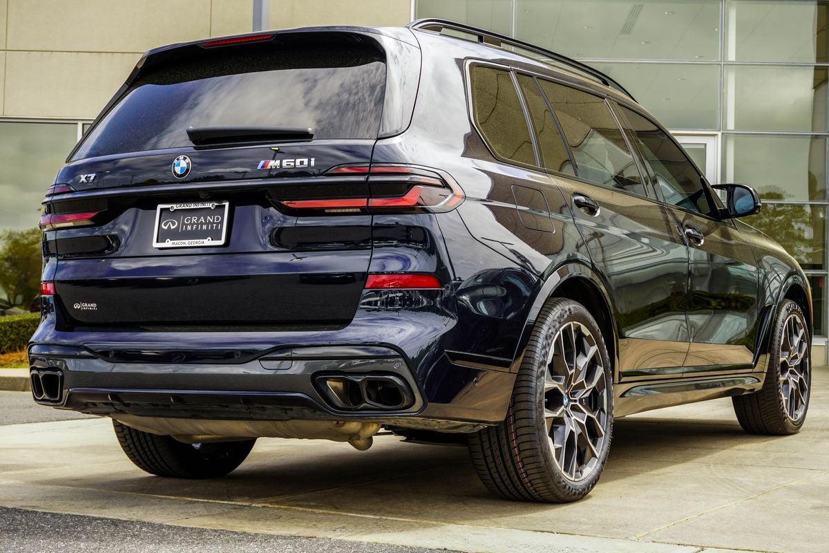 2024 BMW X7 M60i