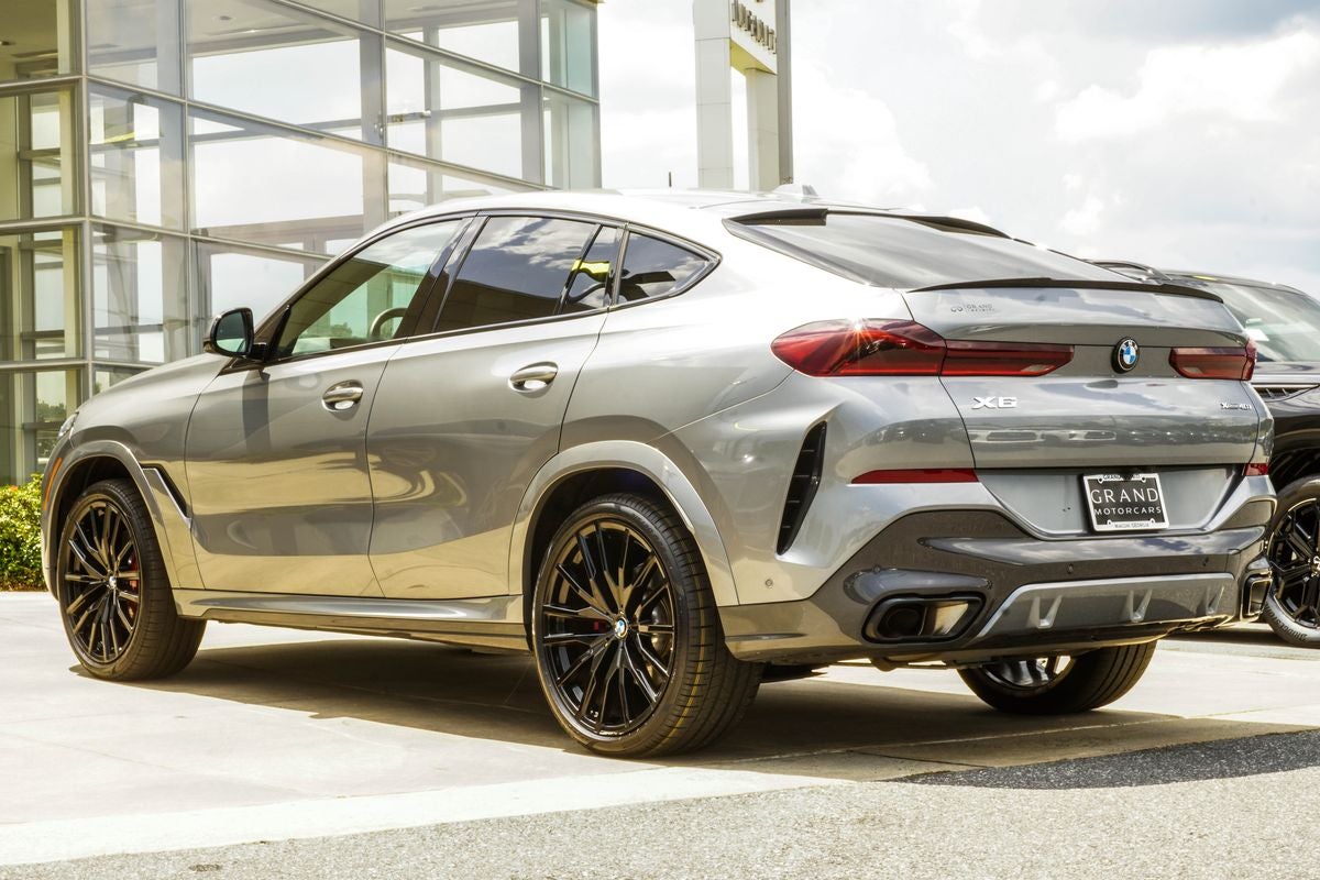 2025 BMW X6 xDrive40i