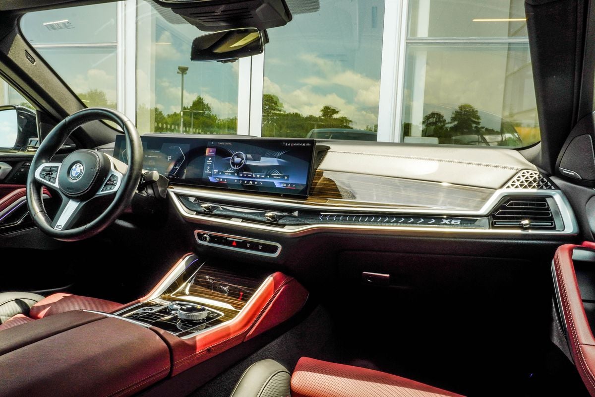2025 BMW X6 xDrive40i